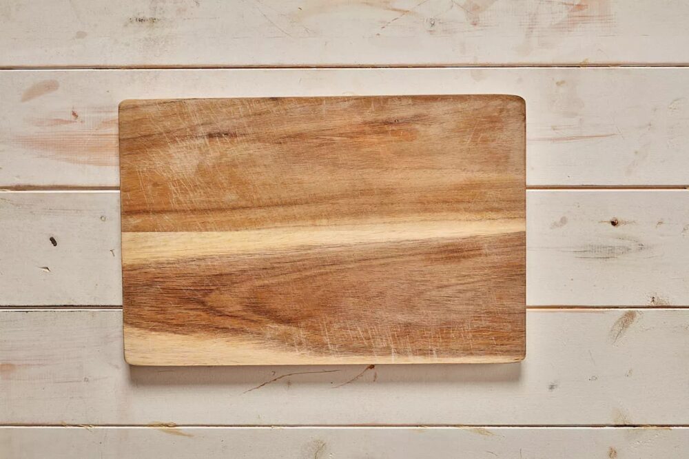 B7- 30cm x 24cm wooden cheese board - $15.00 daily hire