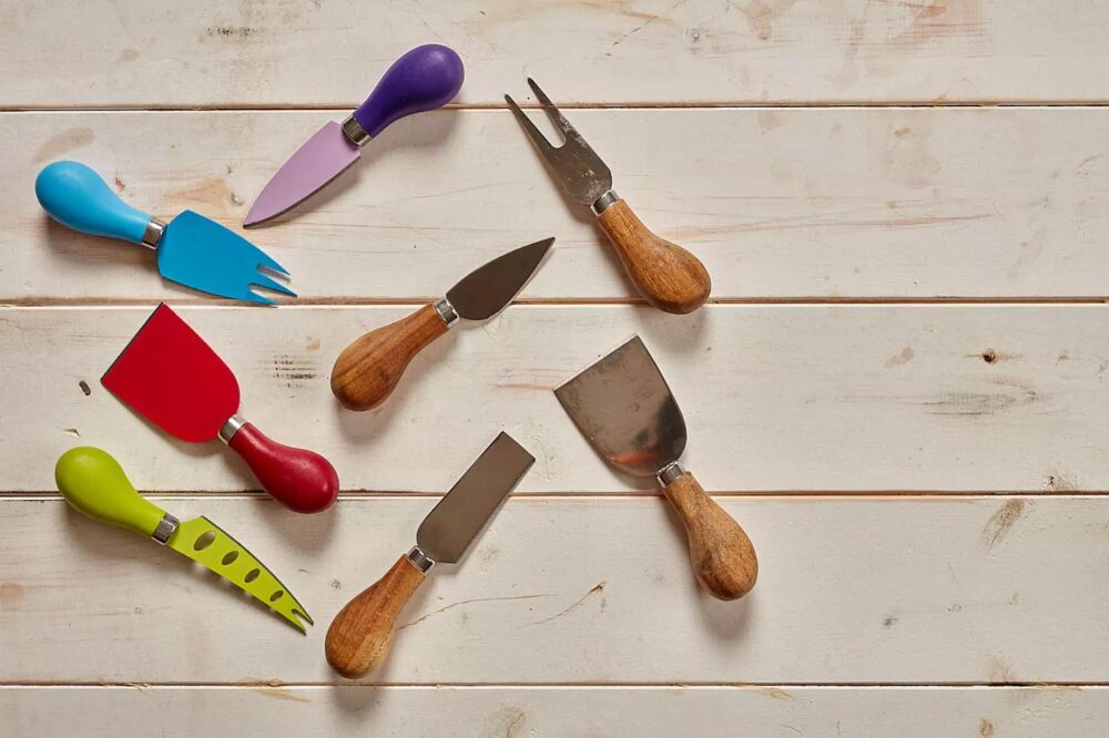 M8-Cheese knife selection - $3.00 daily hire